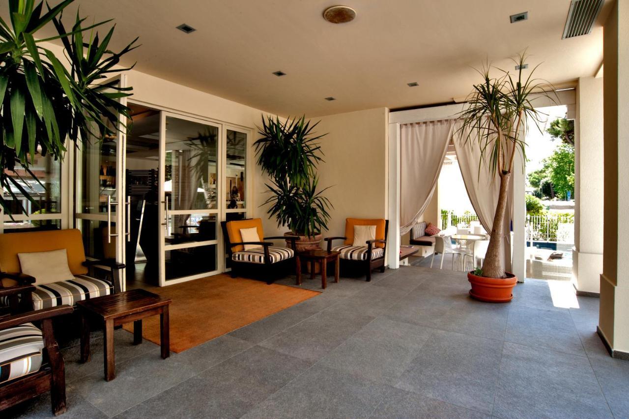 Le Rose Suite Hotel Ρίμινι Εξωτερικό φωτογραφία