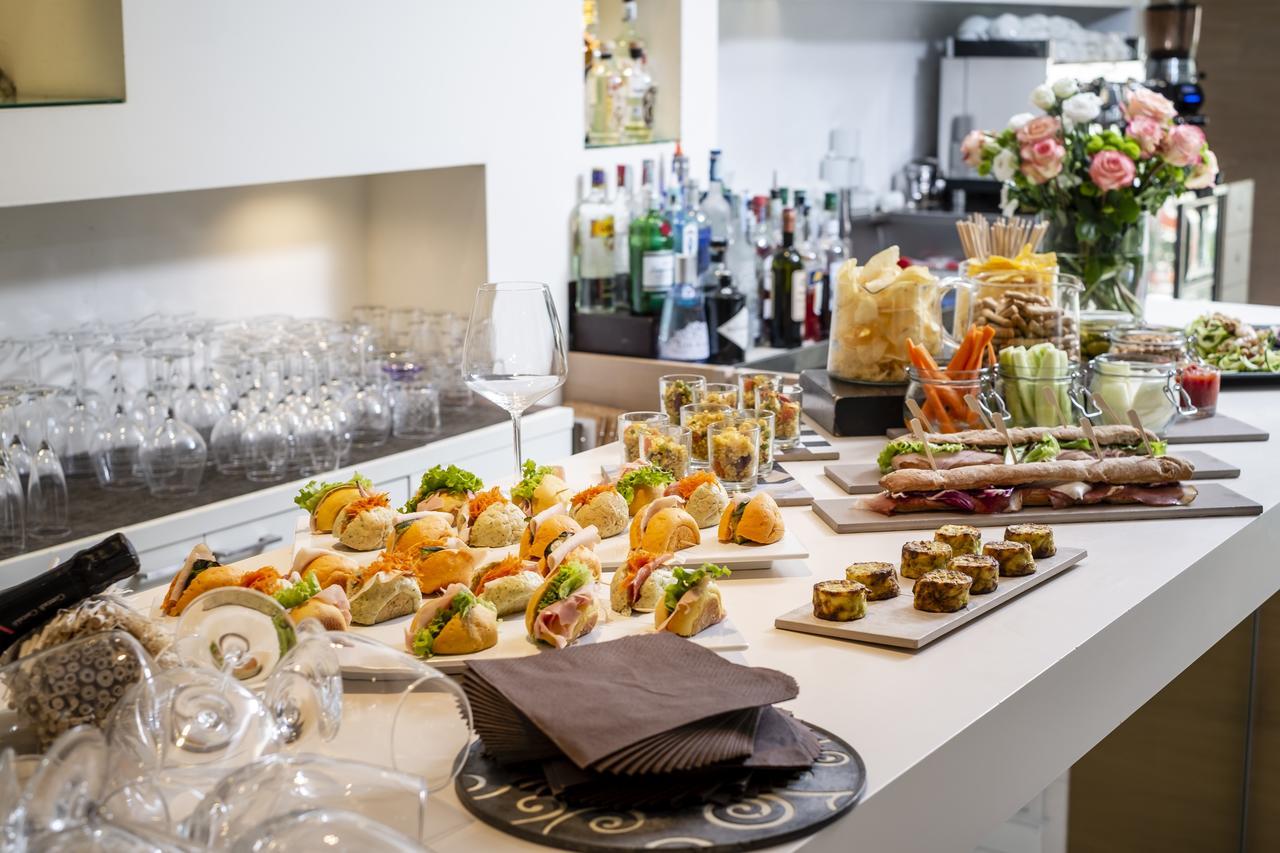 Le Rose Suite Hotel Ρίμινι Εξωτερικό φωτογραφία